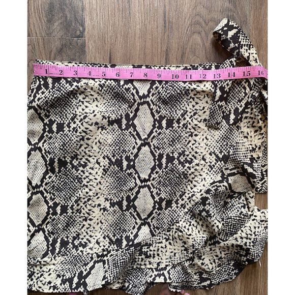 Nasty Gal Snake Print Ruffle Hem Mini Skirt 10 - Picture 5 of 7